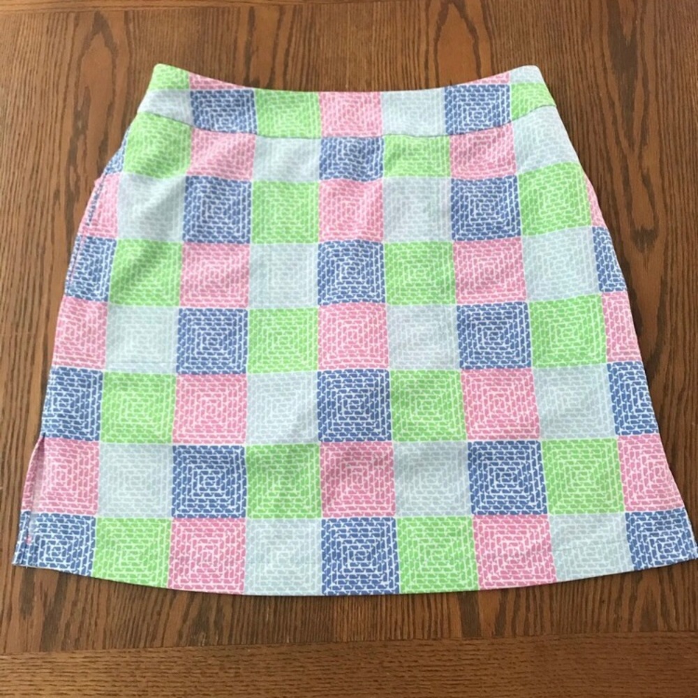 VINEYARD VINES PATCHWORK WHALE SKORT